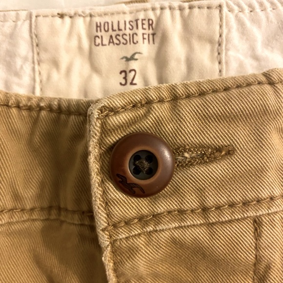 Hollister Other - Hollister mens classic fit flat front chino shorts 32